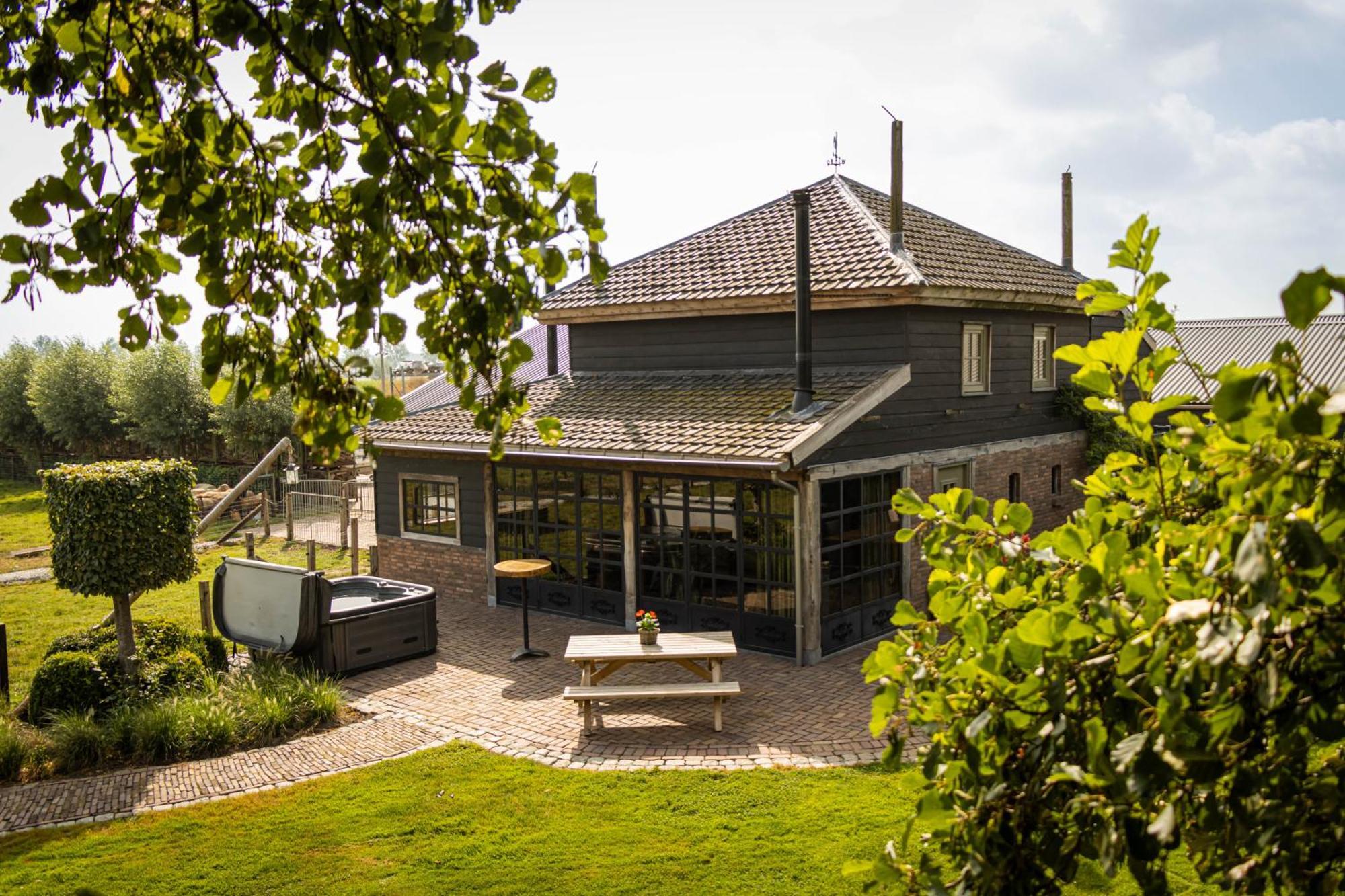 Landgoed Versteegh Nabij Heerlijkheid Marienwaerdt Beesd Bagian luar foto